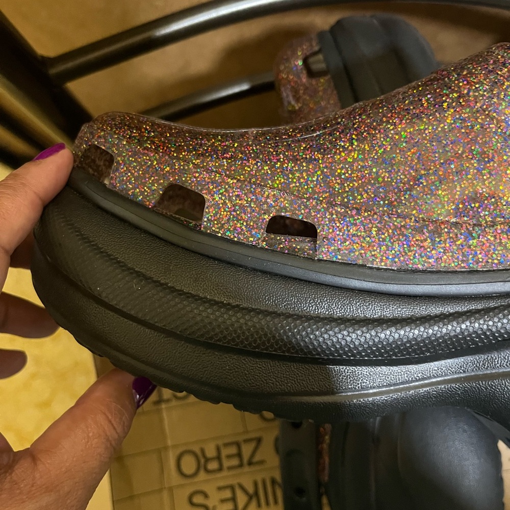 Crocs💜Size 7💜 - Picture 11 of 15